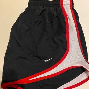 Nike tempo shorts women’s medium